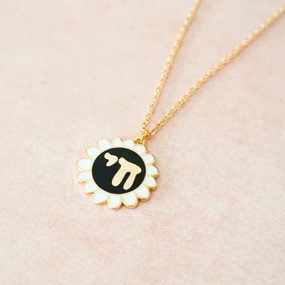 Black Chai Flower Necklace